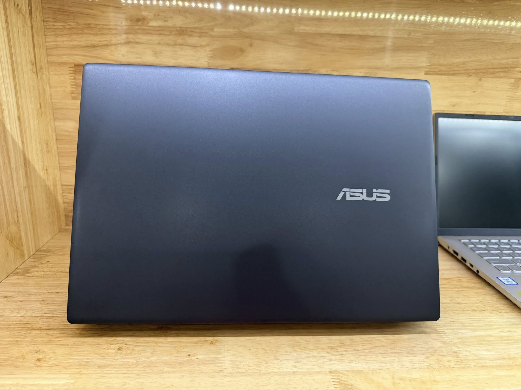 Asus Gaming V16 i7 Ultra 240H / 16G / 512GB / 16’’ WUXGA / RTX 4050 6G / WIN 11 Máy chỉ nặng ~ 2Kg